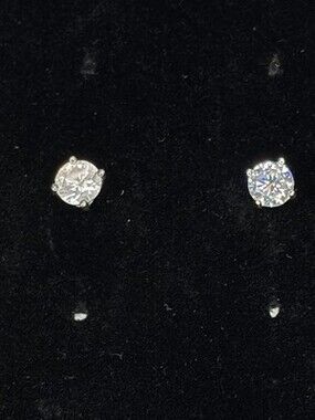 DQ 925 Sterling Silver Round CZ Stud Earrings 4-Prong Basket